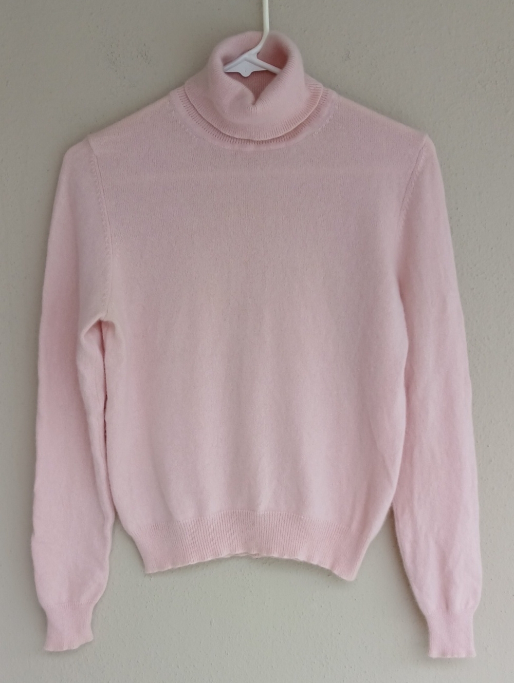 Cashmere Sweater Pink medium